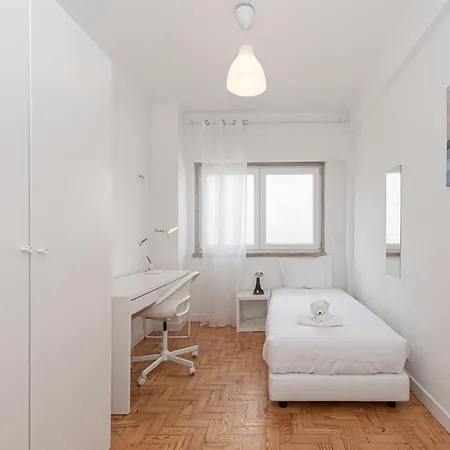 Houze Spacious Near Marquês De Pombal Appartement Lisboa
